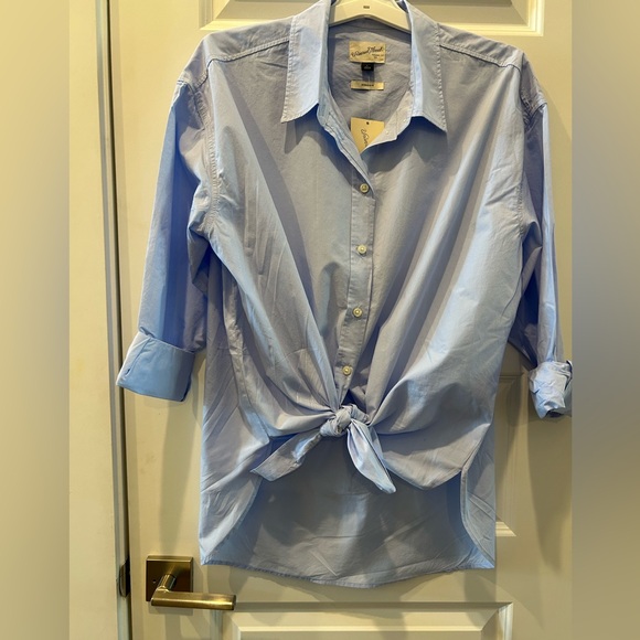 Universal Thread Sky Blue Button-Up Oversized Shirt - Picture 5 of 5